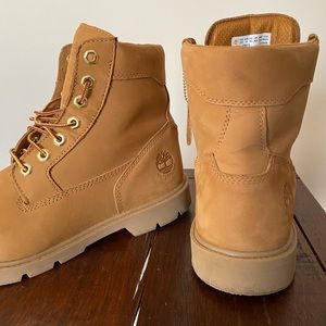 Men’s Timberlands size 10.5 US